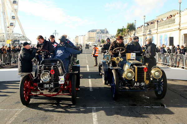 November 2012 : London to Brighton Veteran Car Run