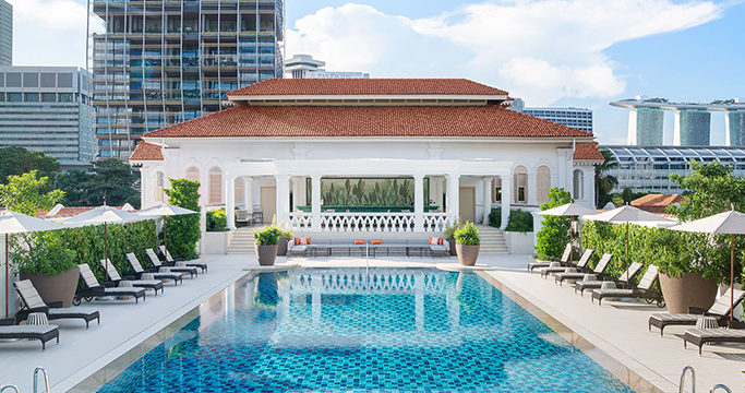 istoricheskij-otel-raffles-v-singapure-vnov-otkrylsya-posle-dvuxletnej-restavracii istoricheskij-otel-raffles-v-singapure-vnov-otkrylsya-posle-dvuxletnej-restavracii