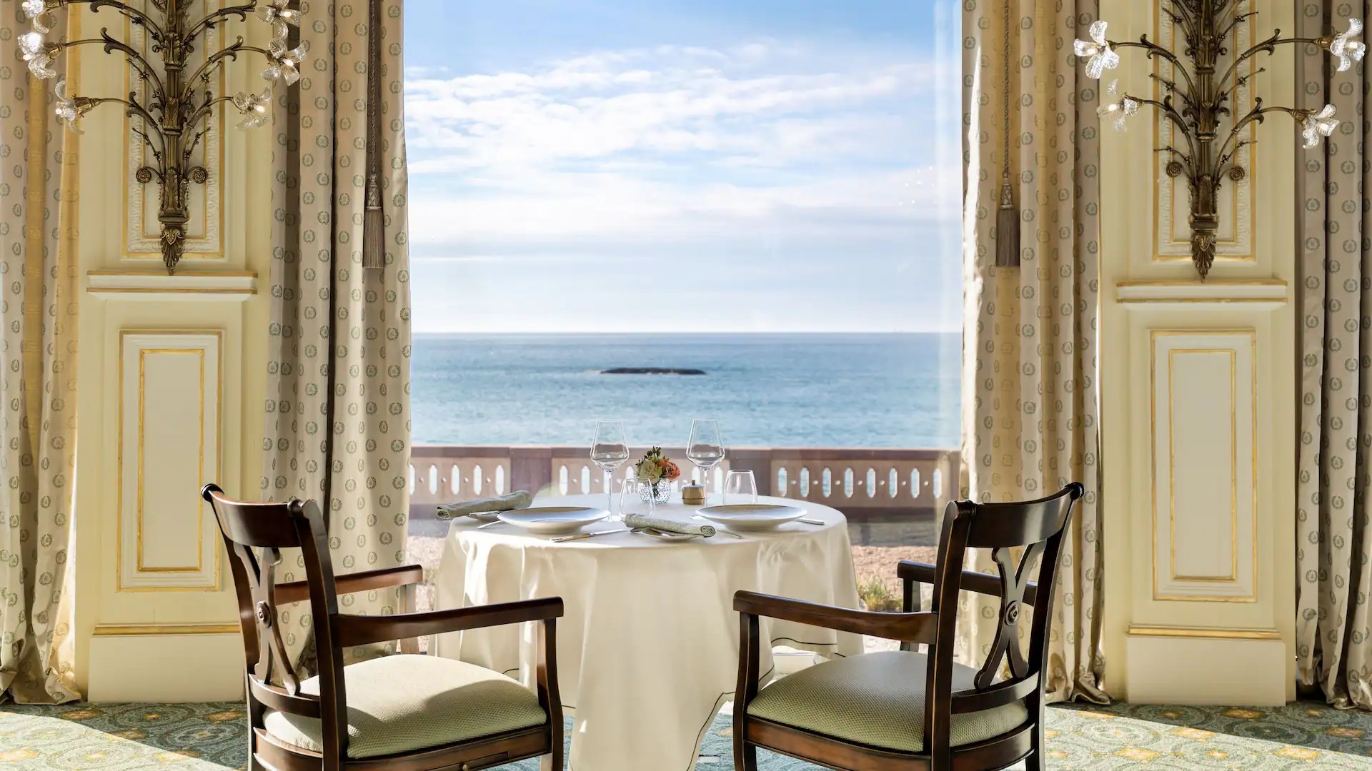 Изысканный интерьер Belle Époque в Hôtel du Palais Biarritz