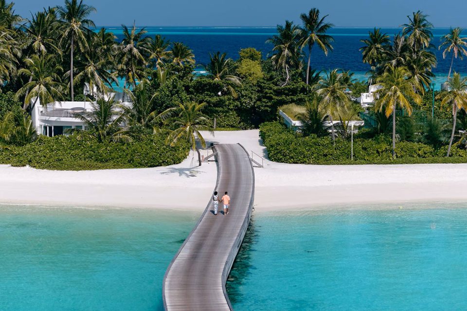 Jumeirah Olhahali Island Maldives — пляж и виллы